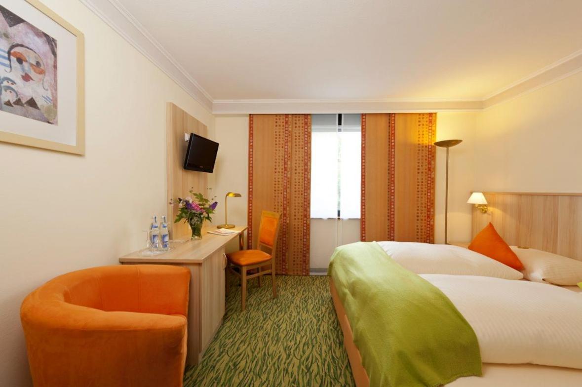 Akzent Hotel Restaurant Hirsch Heidenheim an der Brenz Exteriör bild
