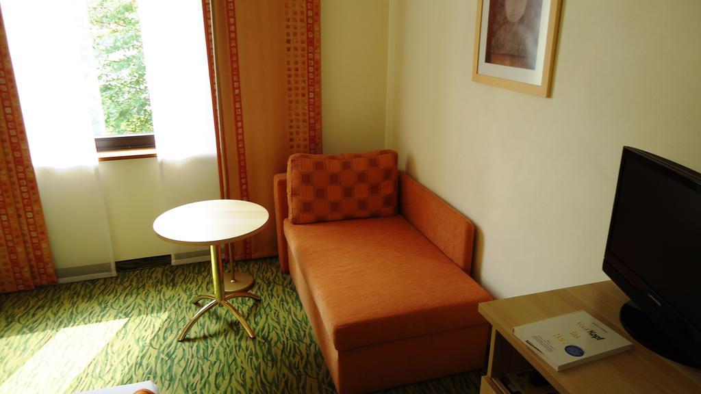 Akzent Hotel Restaurant Hirsch Heidenheim an der Brenz Exteriör bild